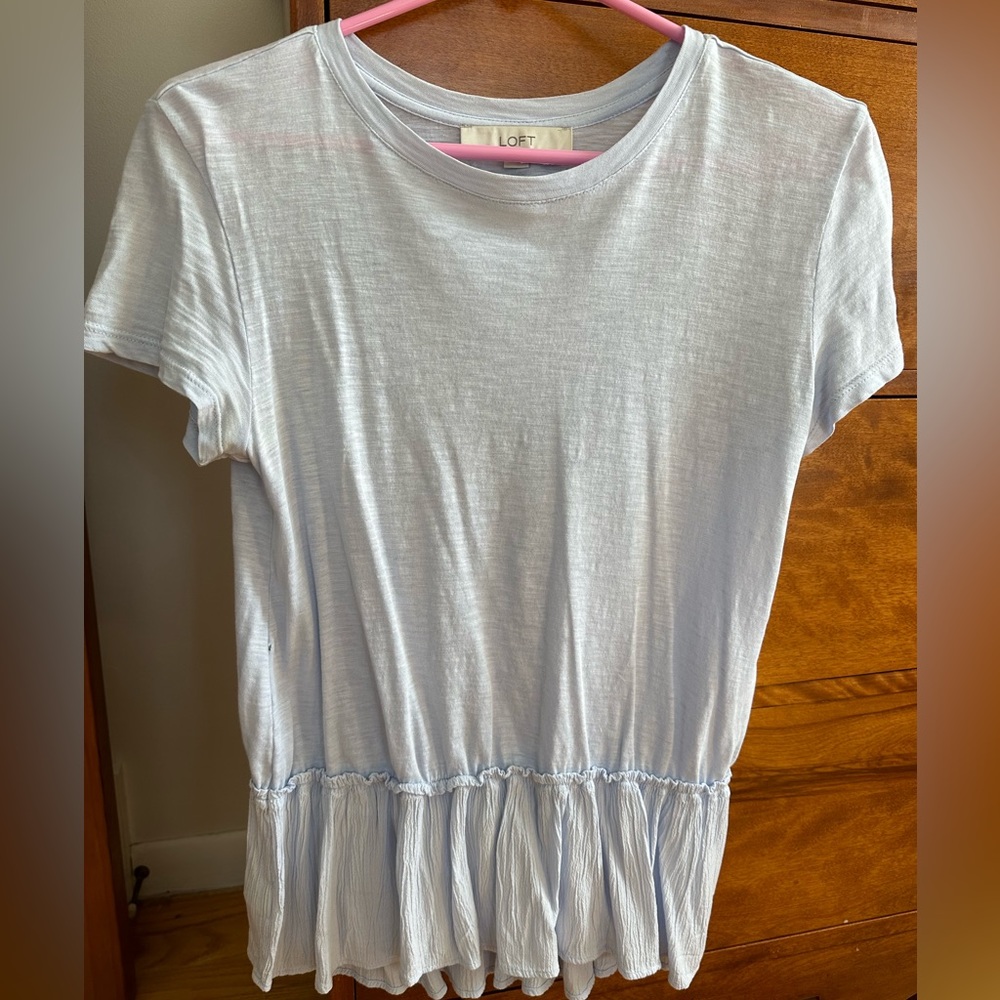 Short sleeve top with ruffle